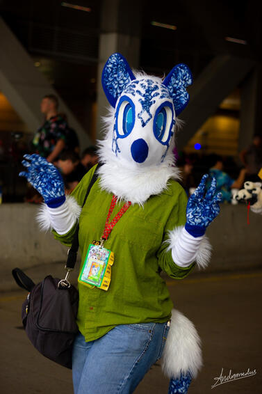 Dee at Anthrocon #2